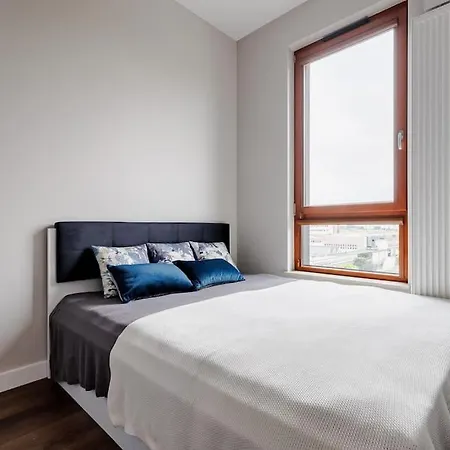 Business With 1 Bedroom By Ecru Wwa81 Apartament *