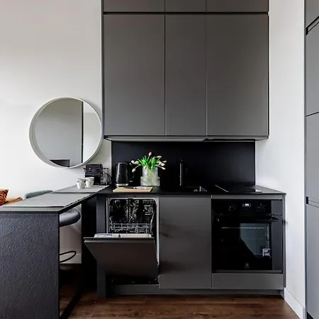 Apartment Business With 1 Bedroom By Ecru Wwa81 *