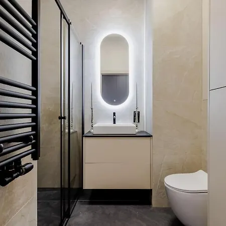 Business With 1 Bedroom By Ecru Wwa81 *