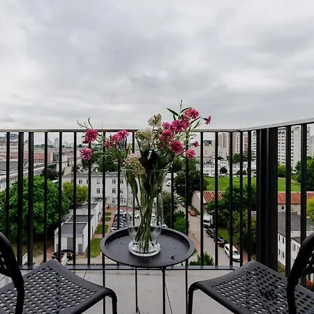 Business With 1 Bedroom By Ecru Wwa81 Apartament *